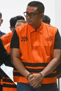 KPK Tetapkan Bupati Klaten dan Kepala BPK Jawa Tengah sebagai Tersangka Usai OTT, Sita Uang Rp1,2 Miliar